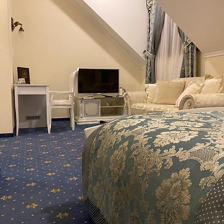 Hotel Viliam Frano Nitra Bagian luar foto