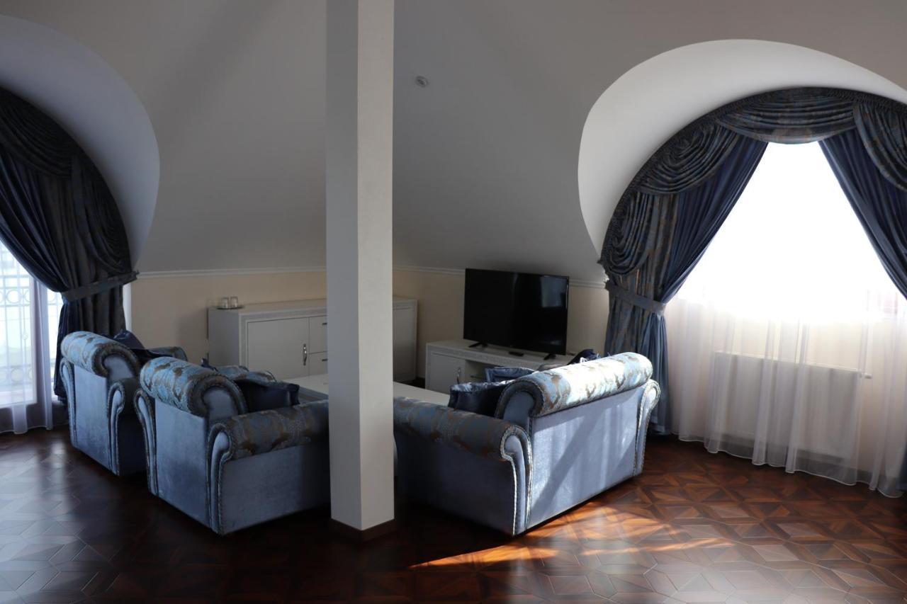 Hotel Viliam Frano Nitra Bagian luar foto