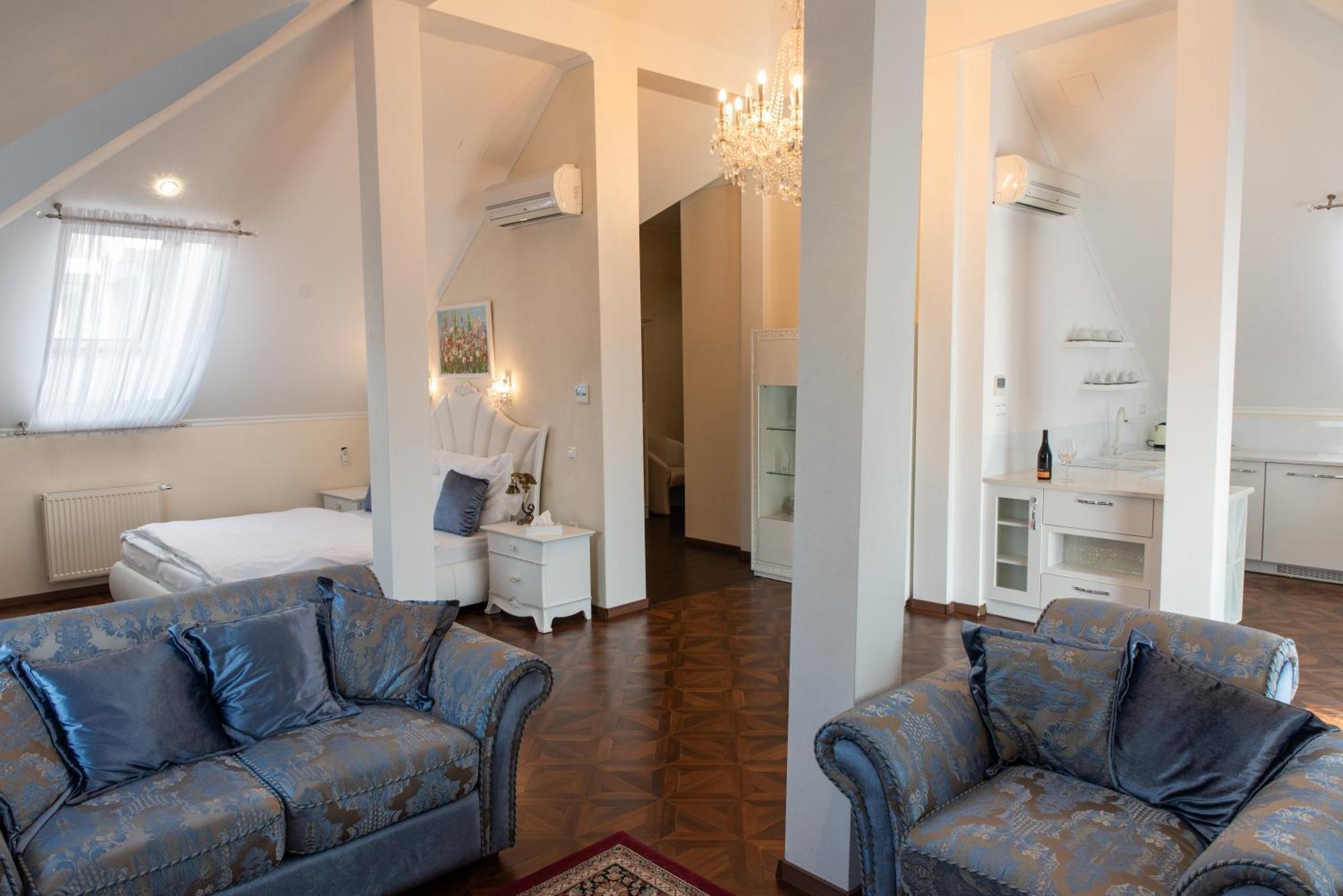 Hotel Viliam Frano Nitra Bagian luar foto