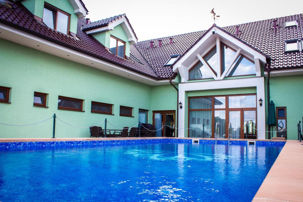 Hotel Viliam Frano Nitra Bagian luar foto
