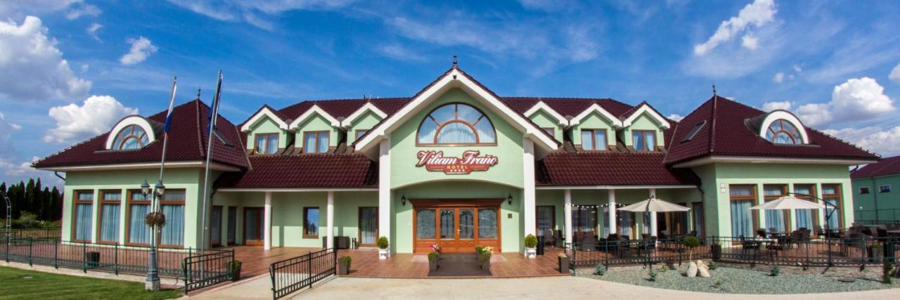 Hotel Viliam Frano Nitra Bagian luar foto